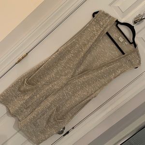 Knit long vest with pockets